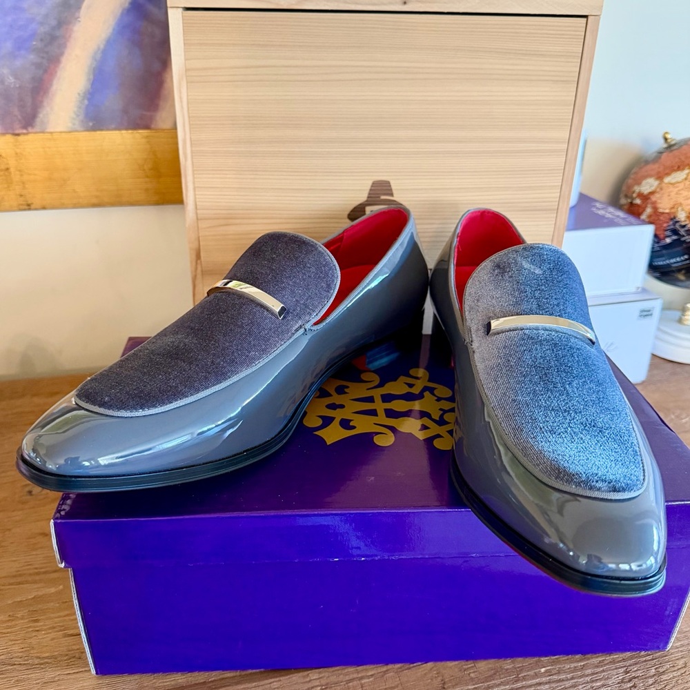 Dolce Vita New Gray Velvet Apron Toe Loafers